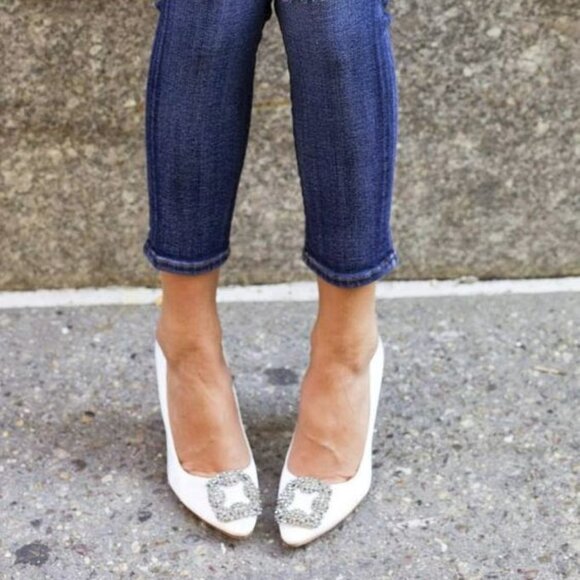 Manolo Blahnik Crystal Embellished Hangisi White Bridal Lace Buckle Classic Flat - Picture 1 of 14